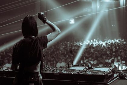 Caroline Roxy Is Turning the Dance Floor Into a Collective Experience With Rave Ritual