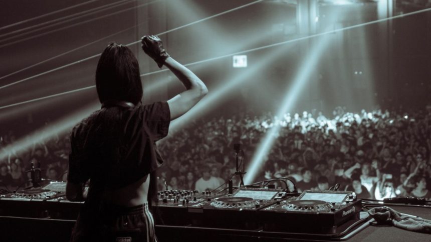Caroline Roxy Is Turning the Dance Floor Into a Collective Experience With Rave Ritual