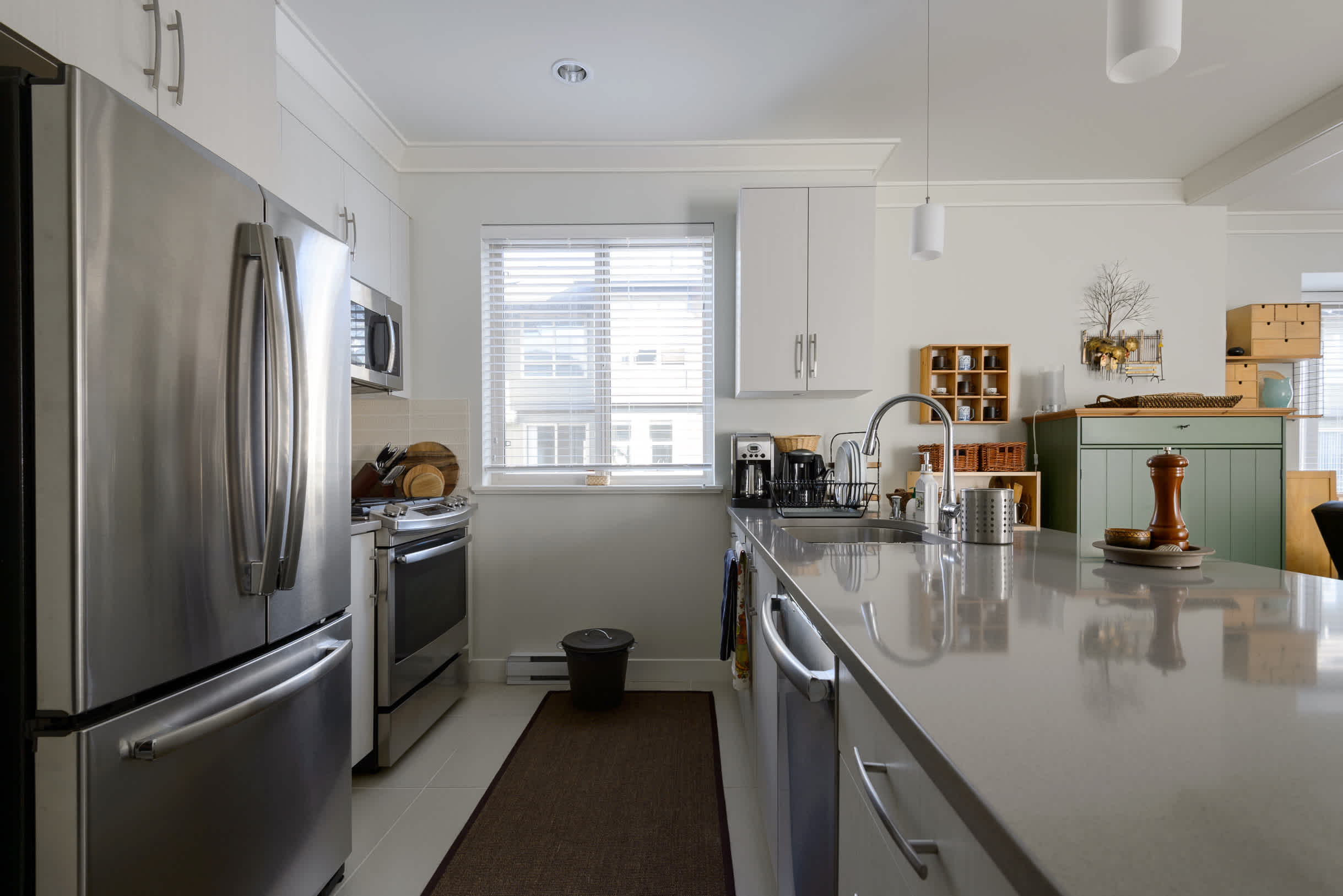 6 Kitchen Items You Probably Don’t Need After 60