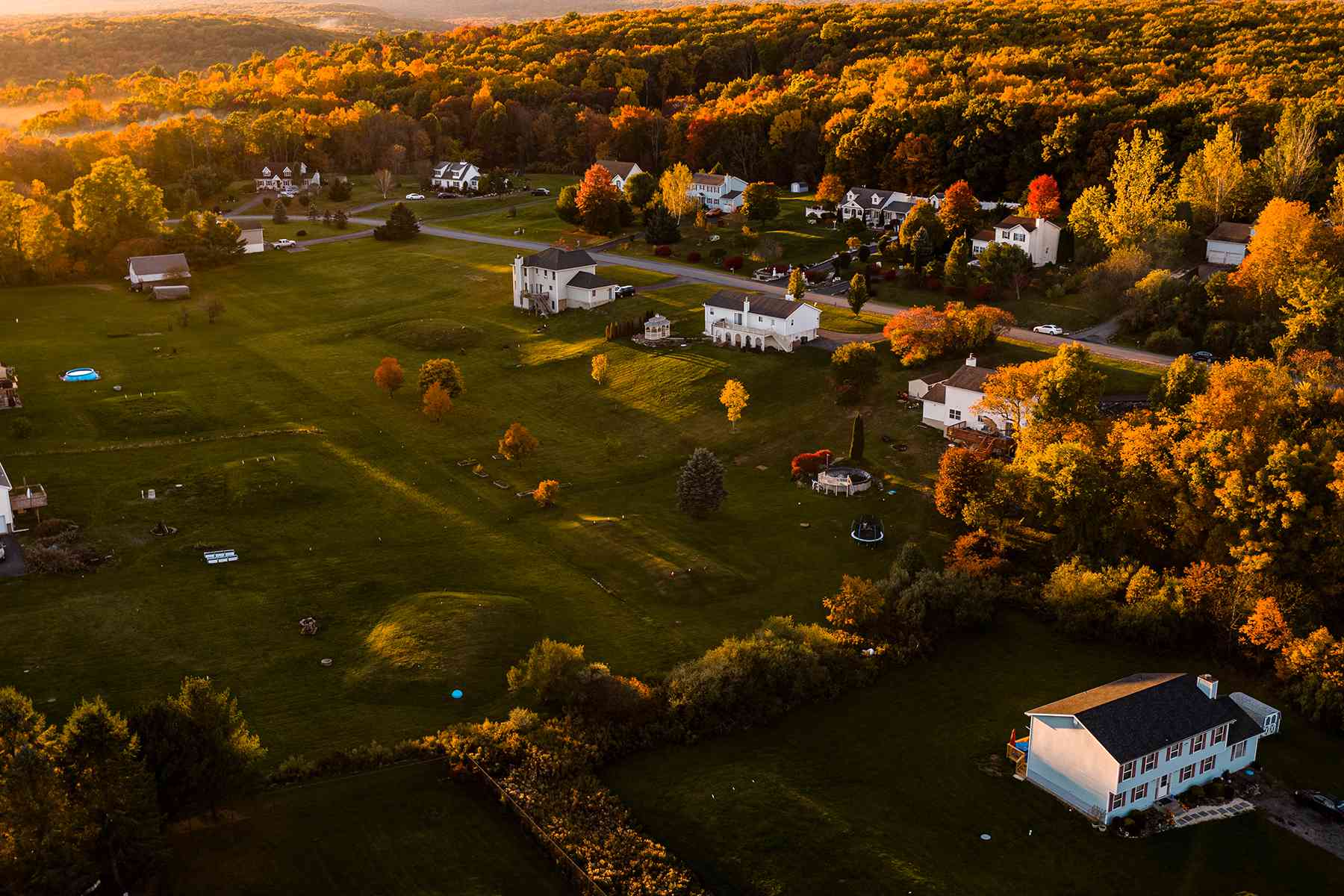 10 Best Small Towns in the U.S. for Retirees Seeking Affordability, Charm, and a Sense of Community