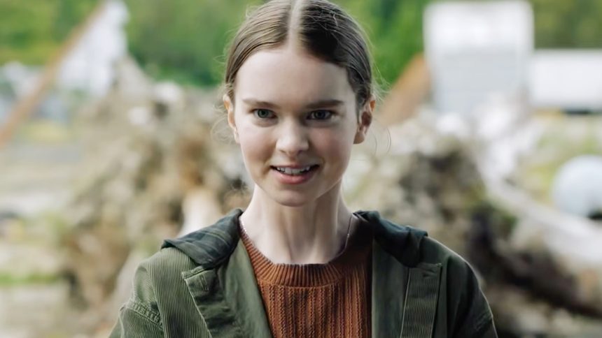 How Mike Flanagan’s Carrie TV Series Sets Up A New Stephen King Universe