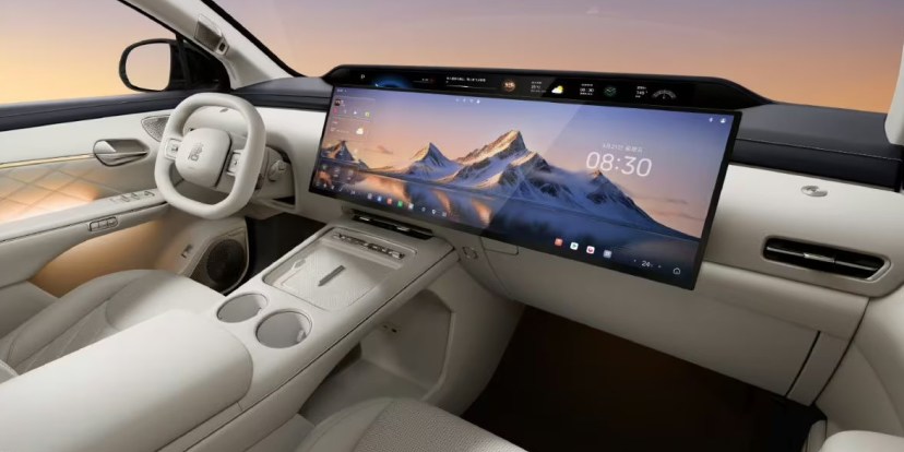 Take a look at the spaceship-inspired interior of BYD’s third-generation Tang SUV