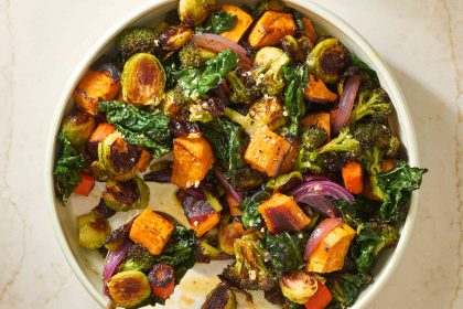 59 Easy Thanksgiving Salads Everyone Will Actually Eat