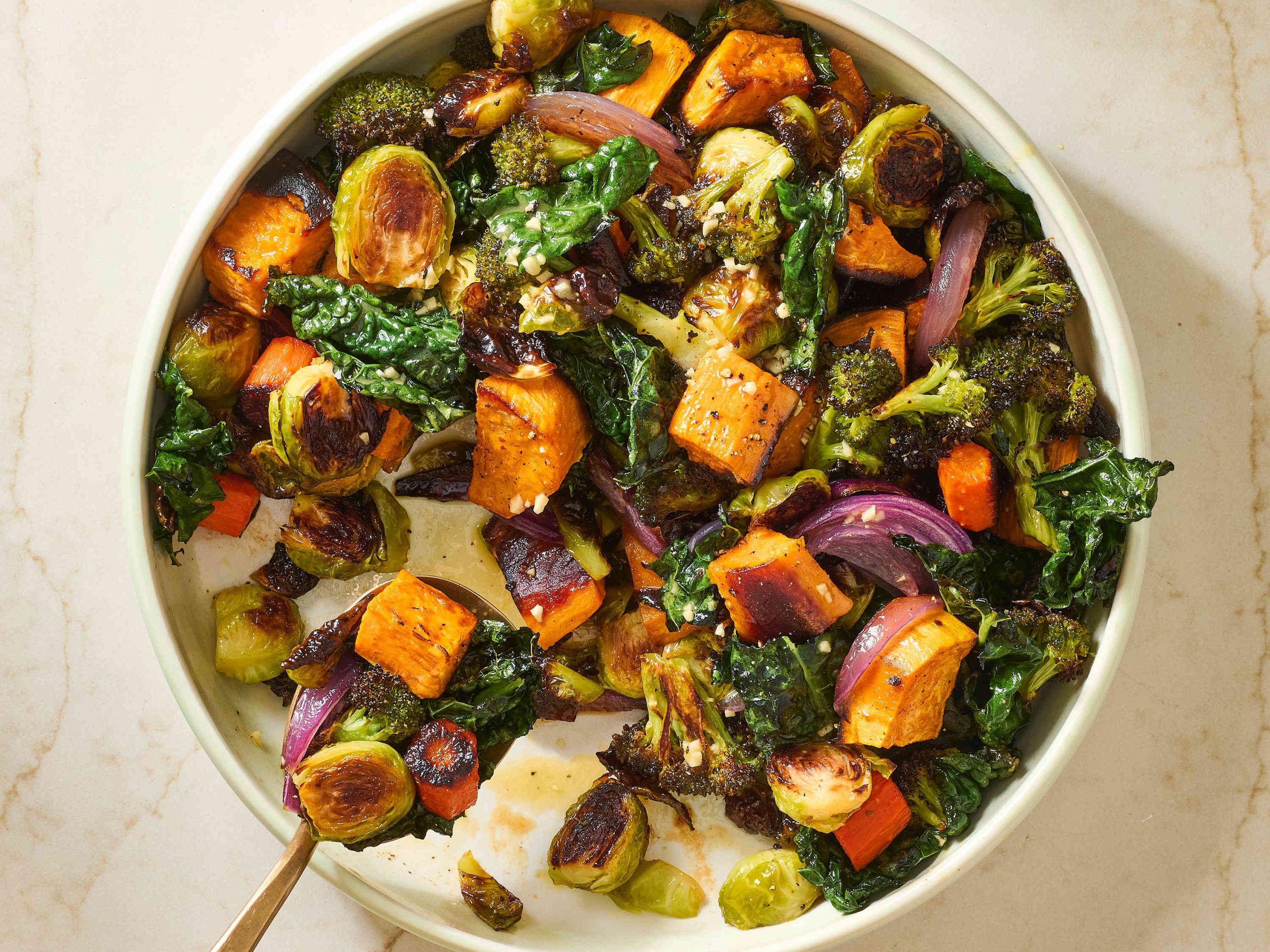 59 Easy Thanksgiving Salads Everyone Will Actually Eat