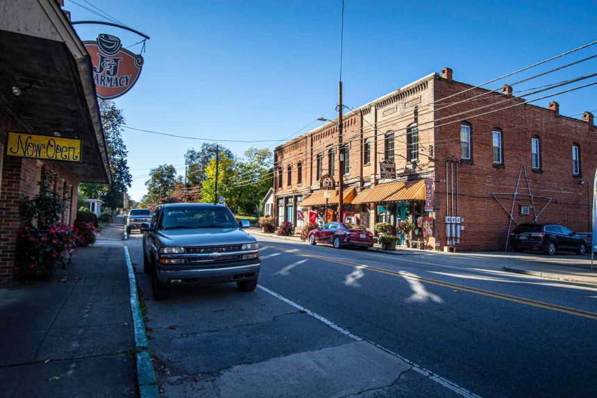 This Small Georgia Town Is a Perfect Fall Escape, With Quiet Trails, a Limestone Cave, and Halloween Coffin Races