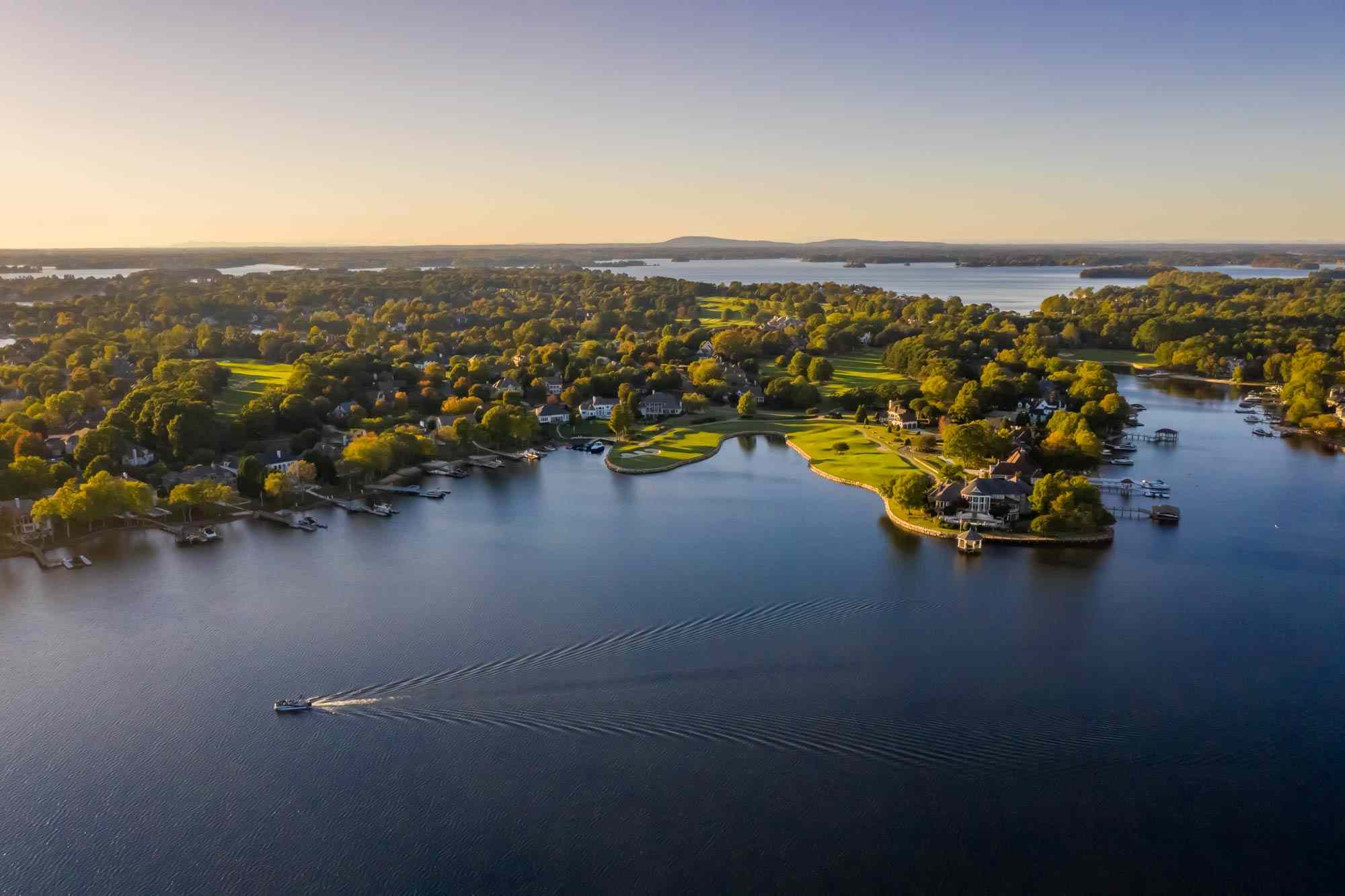 15 Weekend Getaways in North Carolina Locals Love, From Mountain Retreats to Beach Escapes