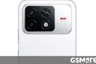 Honor Win2 runs AnTuTu too, its cooling fan helps it achieve a top score
