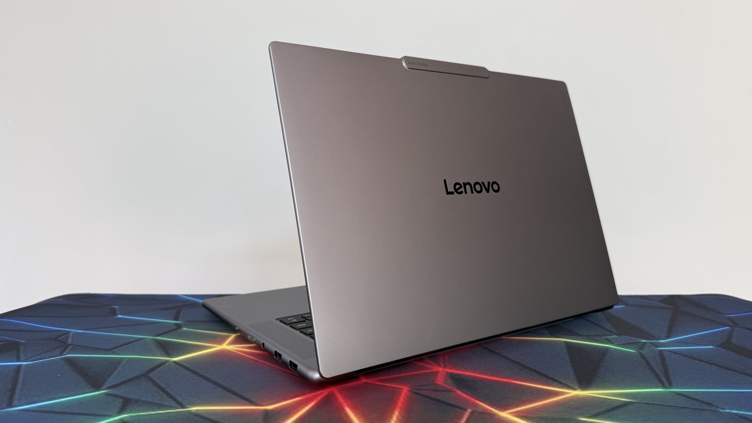 Lenovo Yoga Pro 7i Aura Edition Gen 11 Review: A Powerful Creative Tool at a Steep Price
