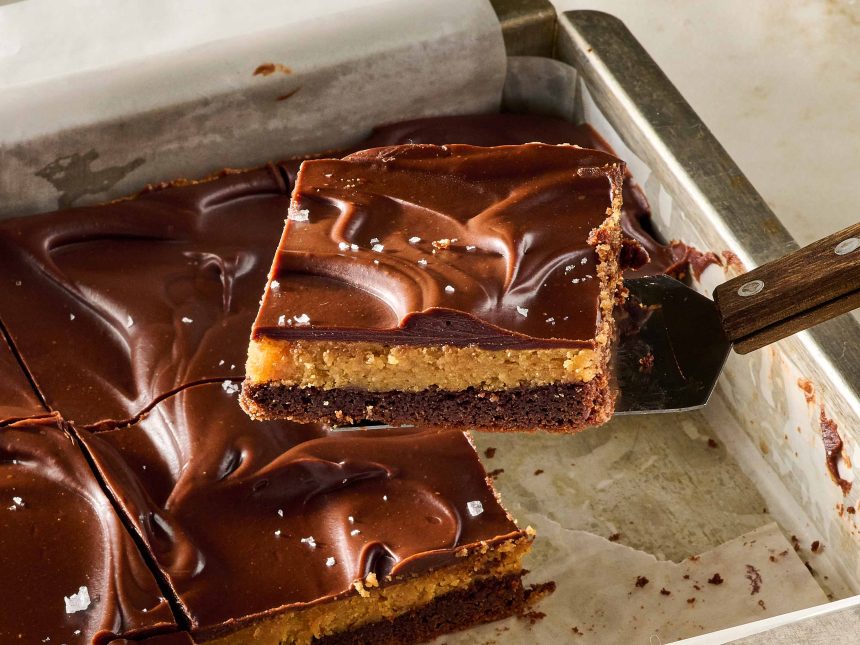 Chocolate Peanut Butter Gooey Cake
