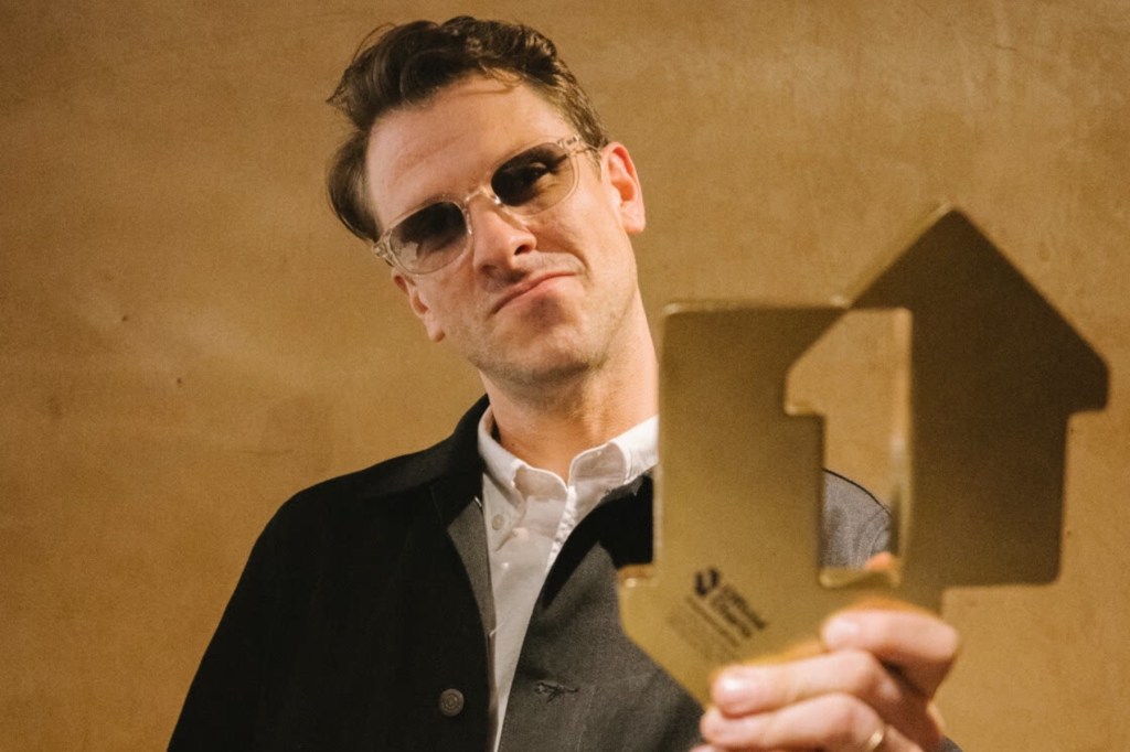 Jamie T Scores Second Consecutive U.K. No. 1 Album With ‘Ghosts (100 Days of Morning)’