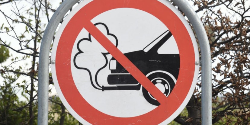 Europe loosens its 2035 combustion ban – legacy automakers buy more time