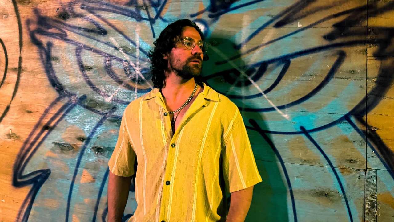 Christian Cross Captures the Freedom of the Night With New Single ‘Feel Alive’