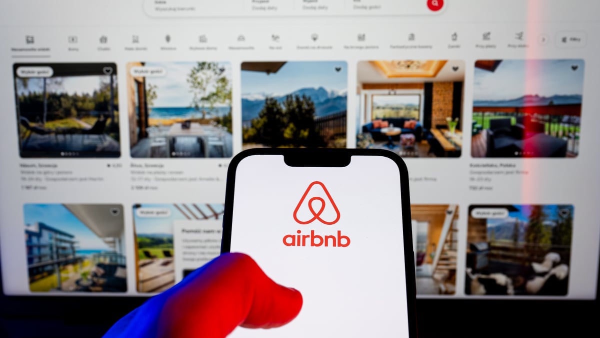 Airbnb is cracking down on checkout chores. Some hosts are furious.