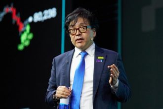 Tom Lee’s Bitmine favors share buybacks to ether purchases as crypto declines