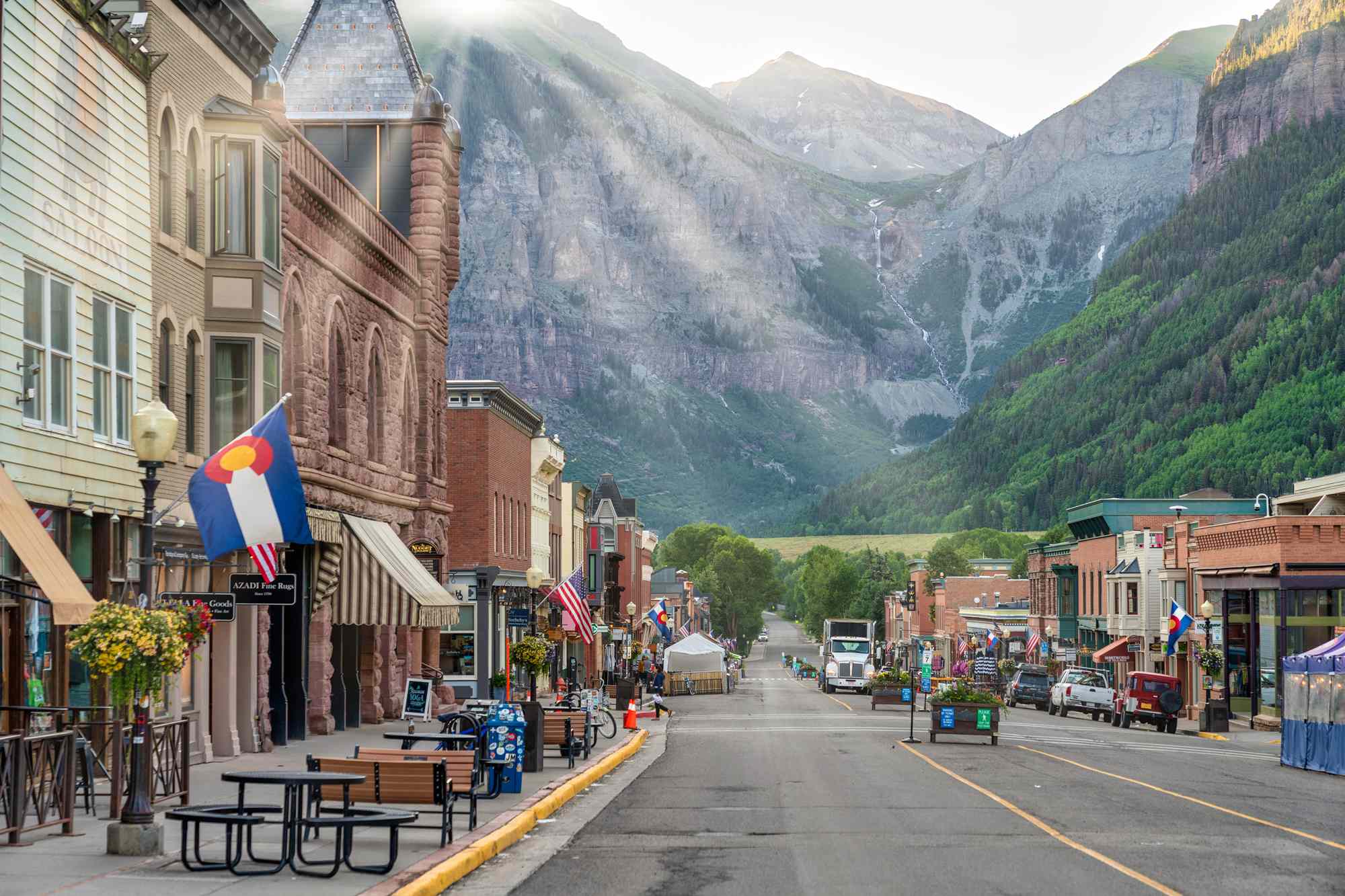 10 Best Colorado Mountain Towns to Visit Year-round, According to a Lifelong Local