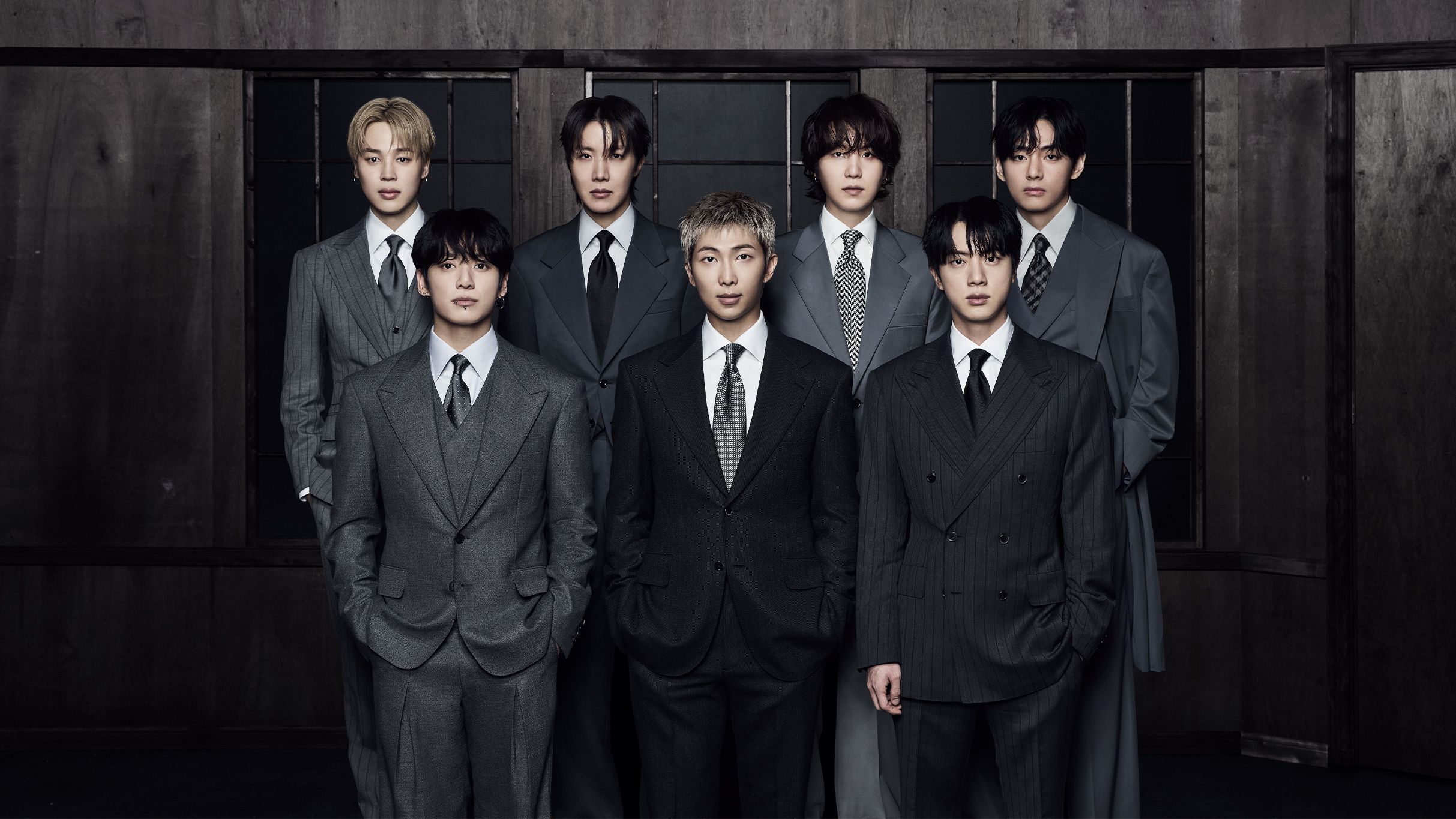 BTS Members Play LoL at LOUD’s Training Facility in Brazil
