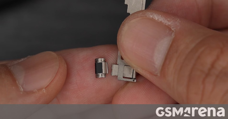 Apple reportedly lowered its iPhone Duo QA standards to get more units out in time